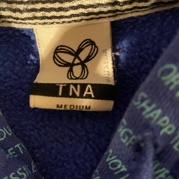 TNA thick hoodie - Picture 2 of 2